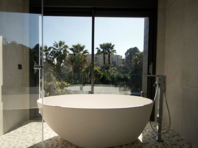 5 Schlafzimmer Villa in Nueva Andalucía