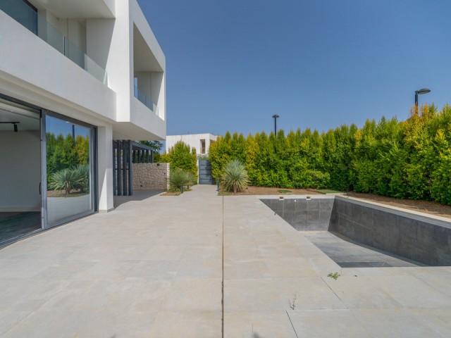 3 Bedrooms Villa in Estepona