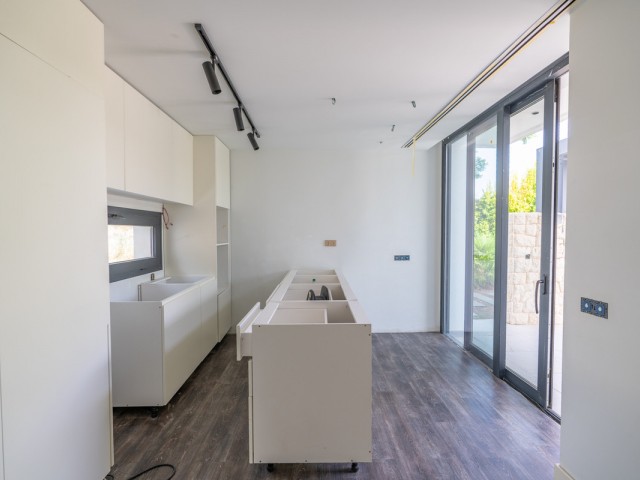 3 Bedrooms Villa in Estepona