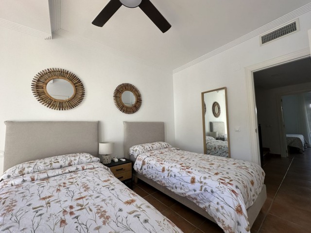 Adosado con 3 Dormitorios  en Benahavís