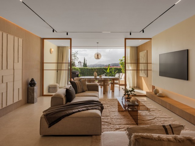 4 Schlafzimmer Reihenhaus in Nueva Andalucía