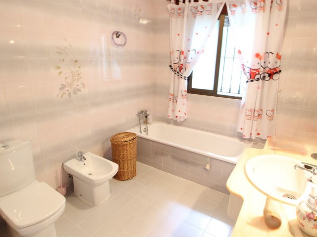 4 Soveroms Leilighet i Campo Mijas
