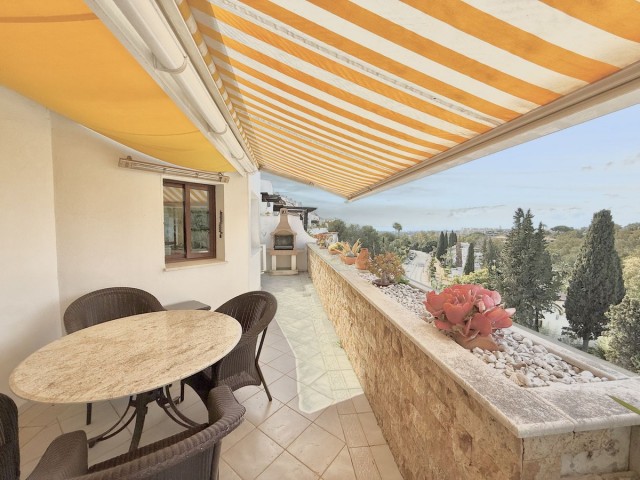 Apartamento con 3 Dormitorios  en Marbella