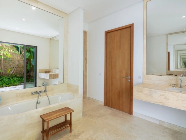 Villa avec 6 Chambres  à Casares