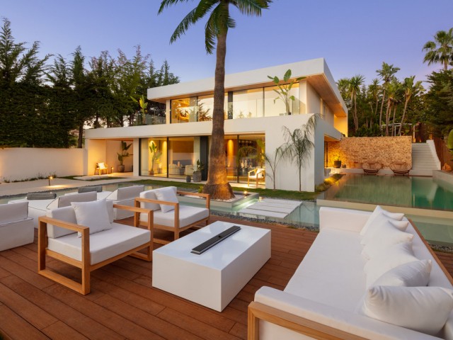 4 Schlafzimmer Villa in Nueva Andalucía