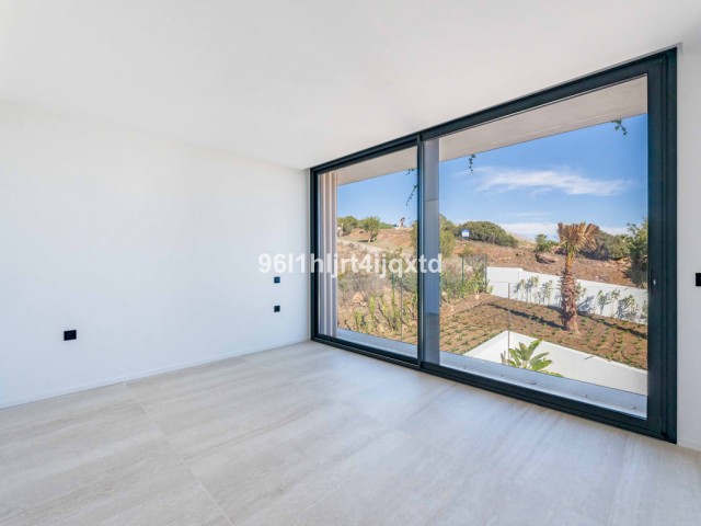 5 Bedrooms Villa in Sotogrande
