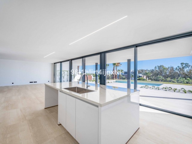 5 Bedrooms Villa in Sotogrande