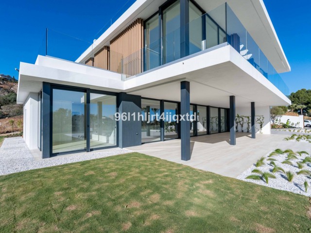 5 Bedrooms Villa in Sotogrande