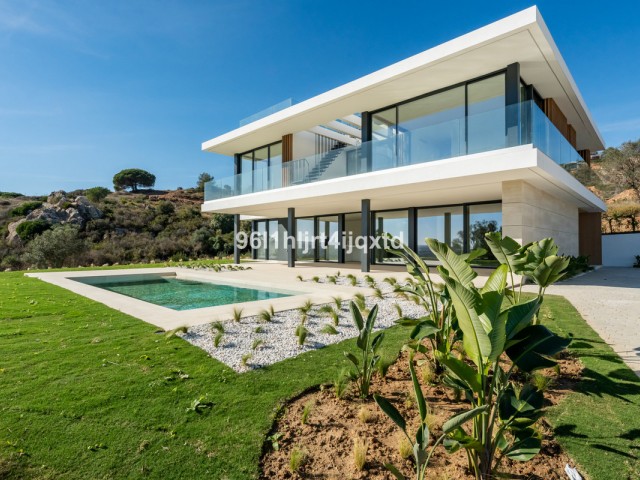 5 Bedrooms Villa in Sotogrande