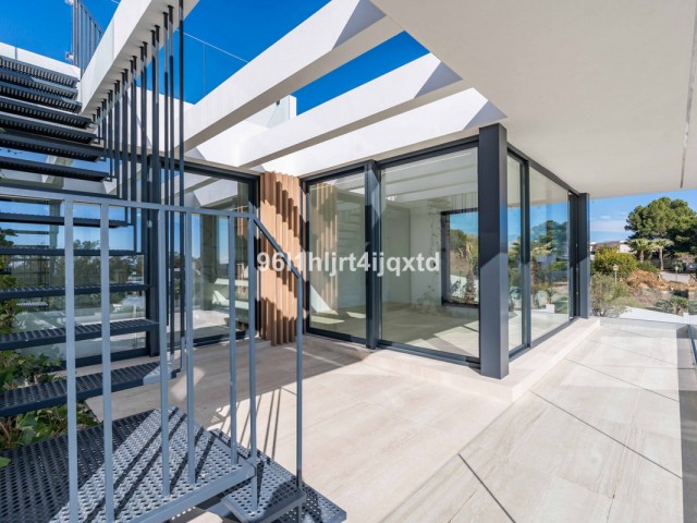 5 Bedrooms Villa in Sotogrande