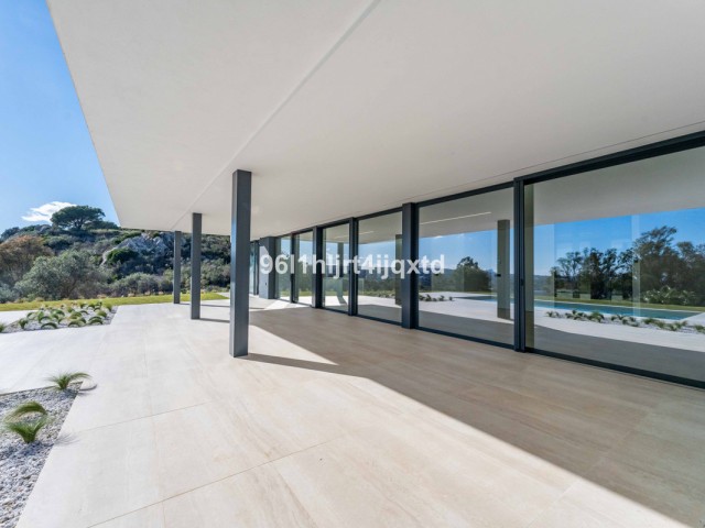 5 Bedrooms Villa in Sotogrande