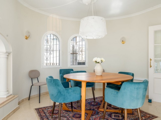 4 Soveroms Villa i La Capellania