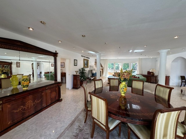 5 Soveroms Villa i Marbesa