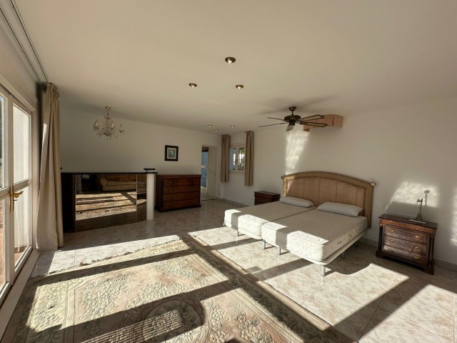 5 Soveroms Villa i Marbesa