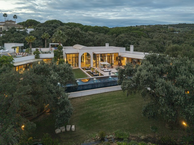 6 Makuuhuoneen Huvila Sotogrande