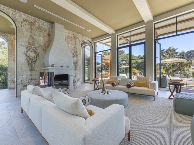 6 Bedrooms Villa in Sotogrande