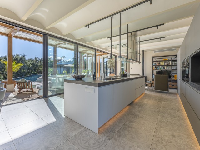 6 Bedrooms Villa in Sotogrande