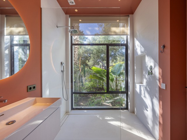 6 Bedrooms Villa in Sotogrande