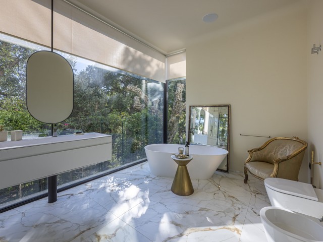 6 Bedrooms Villa in Sotogrande
