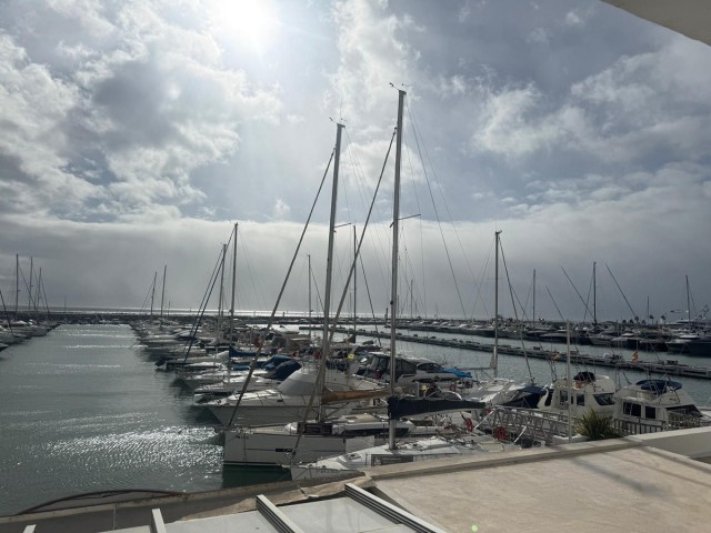 Huoneisto, Puerto Banús, R5304892