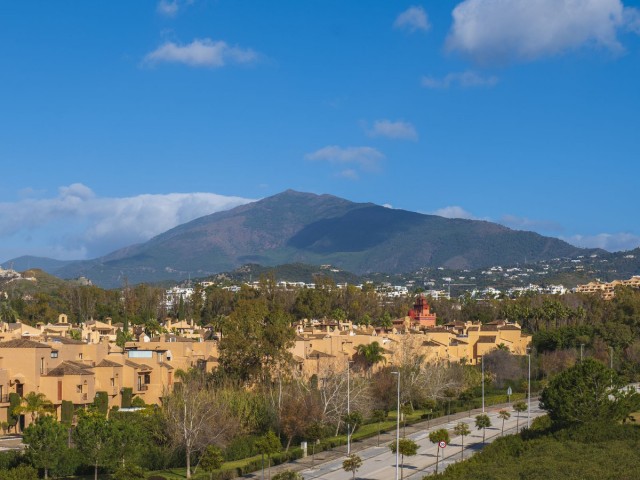 4 Bedrooms Villa in Estepona