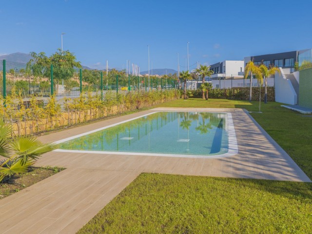 4 Bedrooms Villa in Estepona