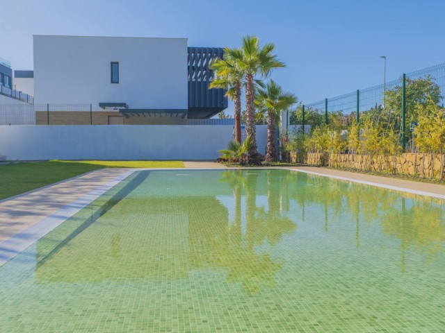 4 Bedrooms Villa in Estepona