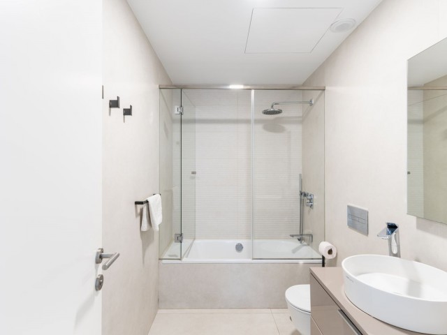 2 Bedrooms Apartment in Estepona