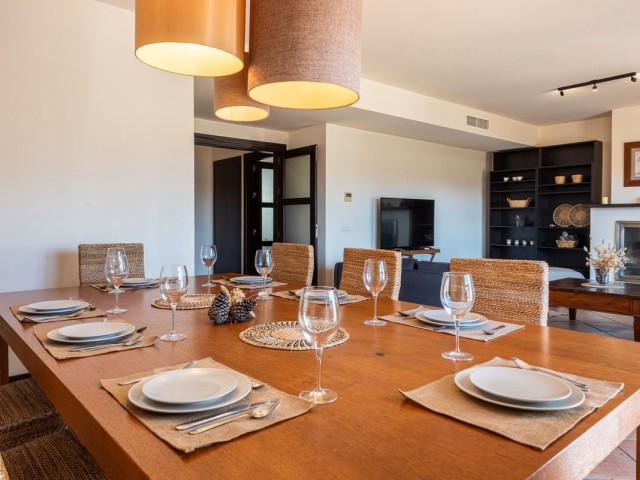 4 Bedrooms Townhouse in Benahavís