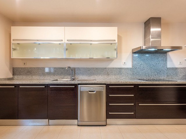 4 Bedrooms Townhouse in Benahavís