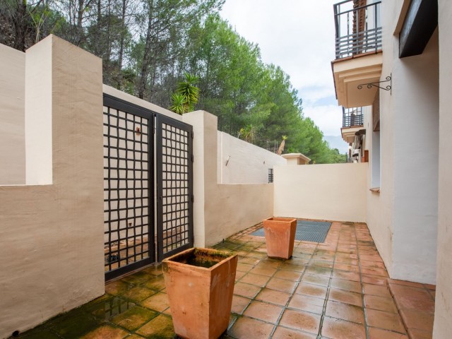 4 Bedrooms Townhouse in Benahavís