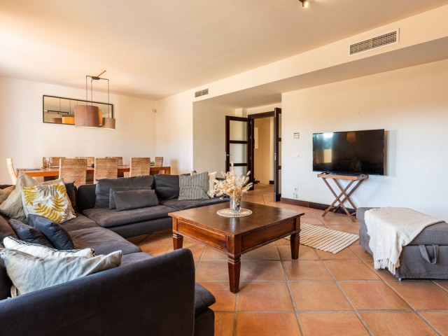 4 Bedrooms Townhouse in Benahavís