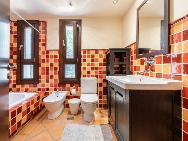 4 Bedrooms Townhouse in Benahavís