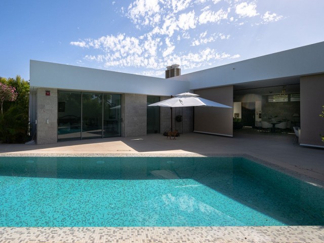 6 Schlafzimmer Villa in Marbesa