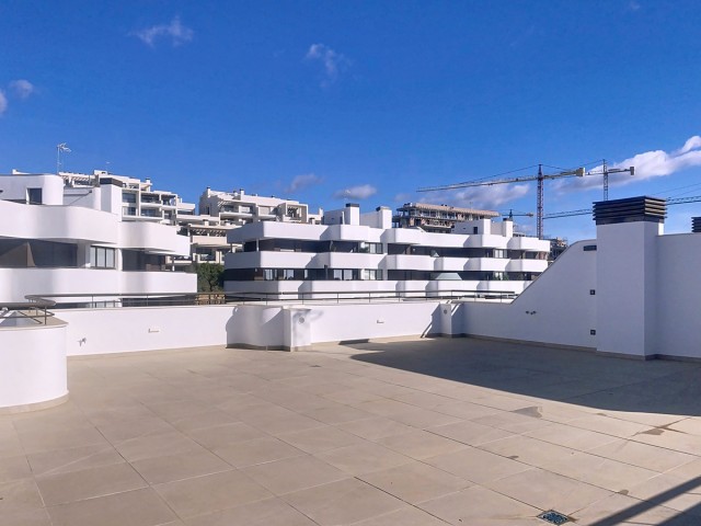 3 Bedrooms Apartment in Estepona