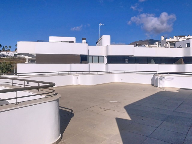 3 Bedrooms Apartment in Estepona