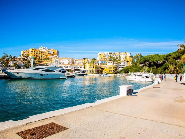 Takvåning i Puerto de Cabopino