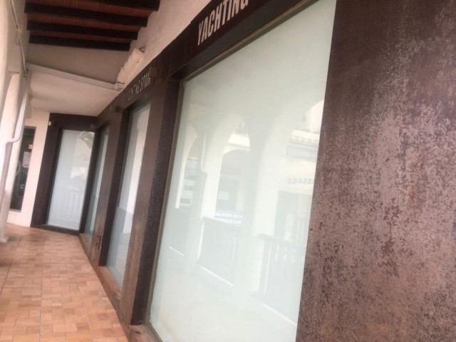 Commercial in Benalmadena Costa