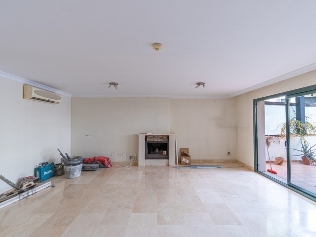 4 Bedrooms Townhouse in Estepona