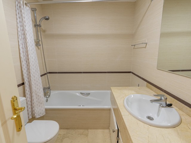 4 Bedrooms Townhouse in Estepona