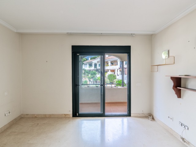 4 Bedrooms Townhouse in Estepona