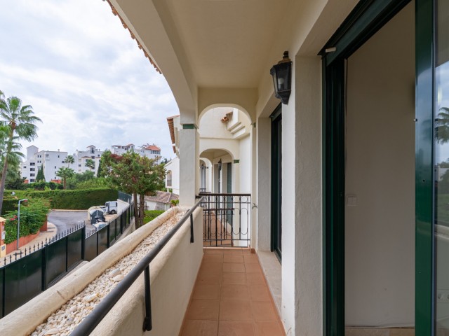 4 Makuuhuoneen Rivitalo Estepona