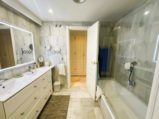 3 Schlafzimmer Apartment in Nueva Andalucía