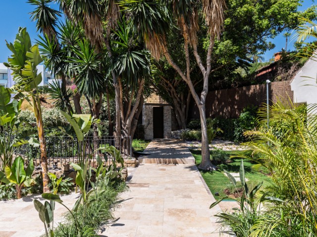 5 Schlafzimmer Villa in Nueva Andalucía