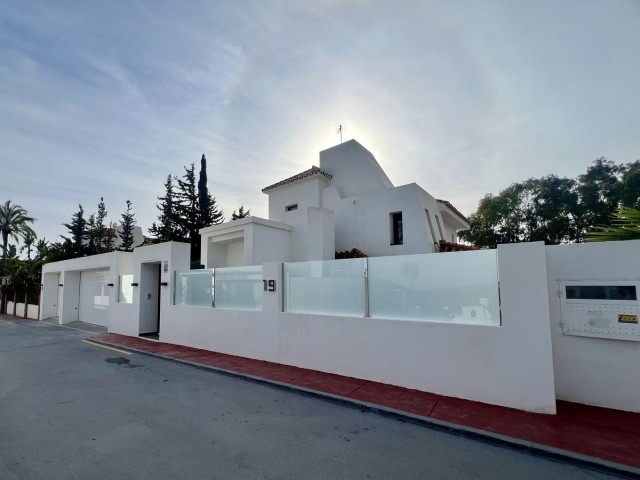 4 Schlafzimmer Villa in Nueva Andalucía