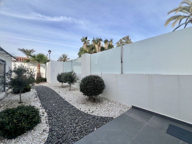 4 Schlafzimmer Villa in Nueva Andalucía