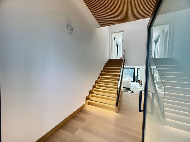 4 Schlafzimmer Villa in Nueva Andalucía