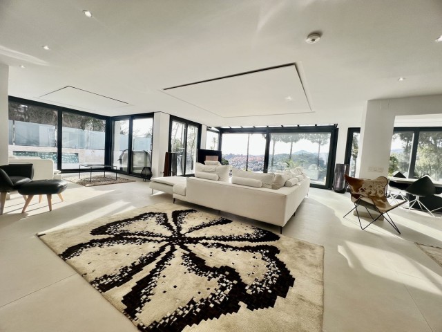 4 Schlafzimmer Villa in Nueva Andalucía