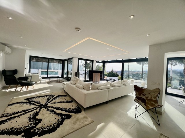 4 Schlafzimmer Villa in Nueva Andalucía