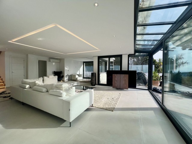 4 Schlafzimmer Villa in Nueva Andalucía